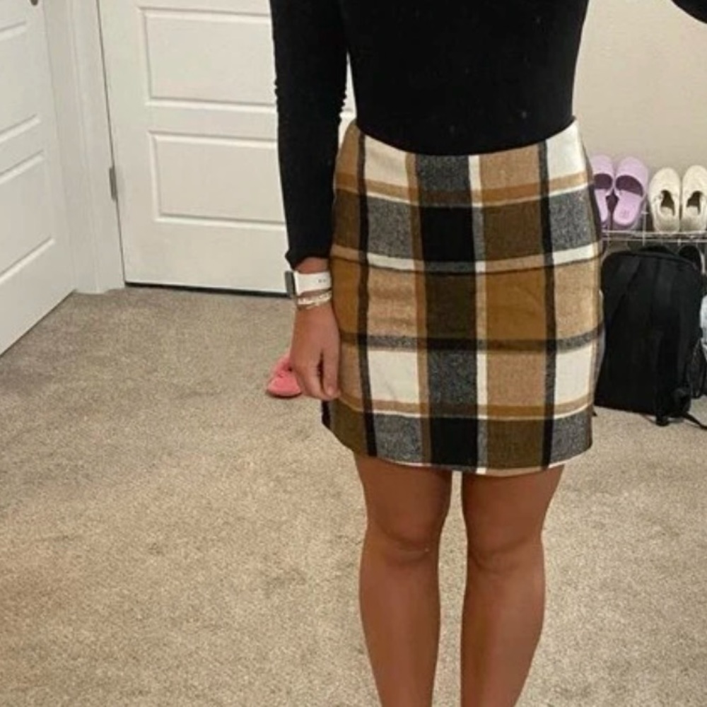 Plaid skirt - Picture 6 of 8
